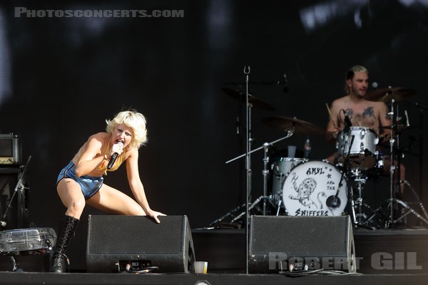 AMYL AND THE SNIFFERS - 2023-08-27 - SAINT CLOUD - Domaine National - Grande Scene - Amy Taylor - Bryce Wilson